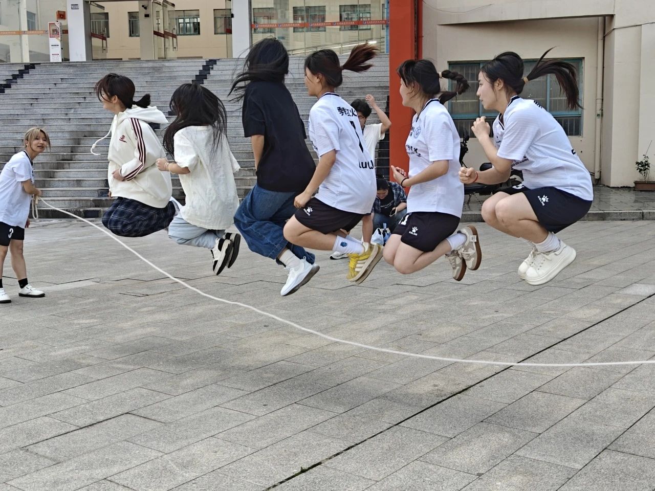 微信图片_20250505093102.jpg